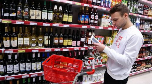 盧布匯率擊穿80 俄羅斯,危機(jī)重重